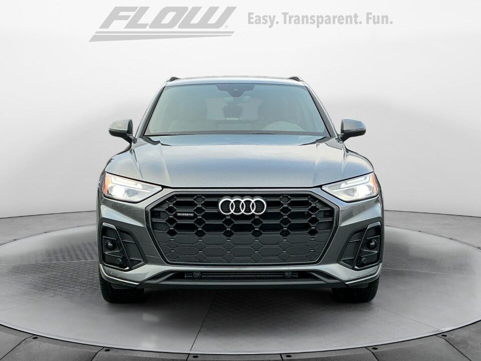 2025 Audi Q5 Premium 45 TFSI S line photo 2