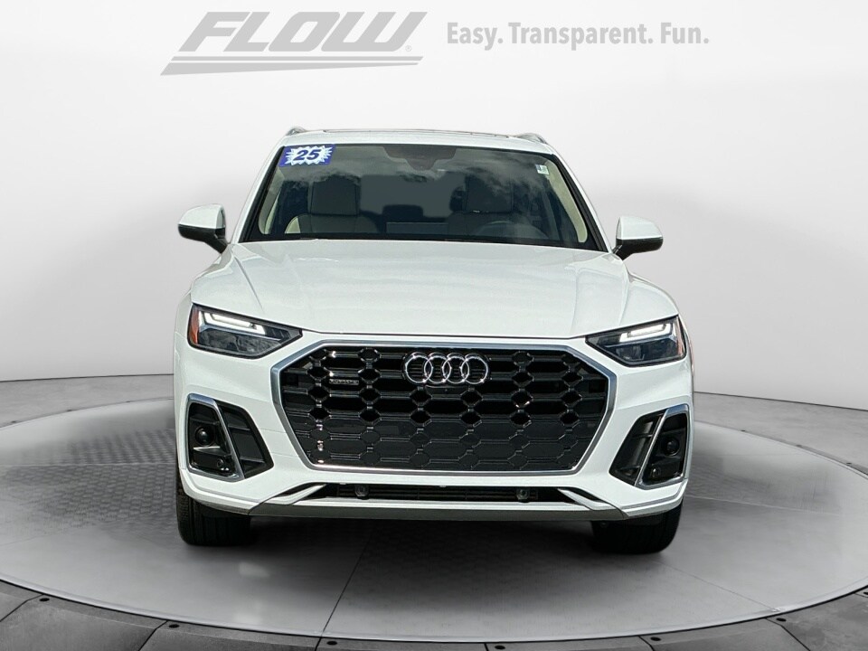 2025 Audi Q5 Premium Plus 45 TFSI S line photo 2