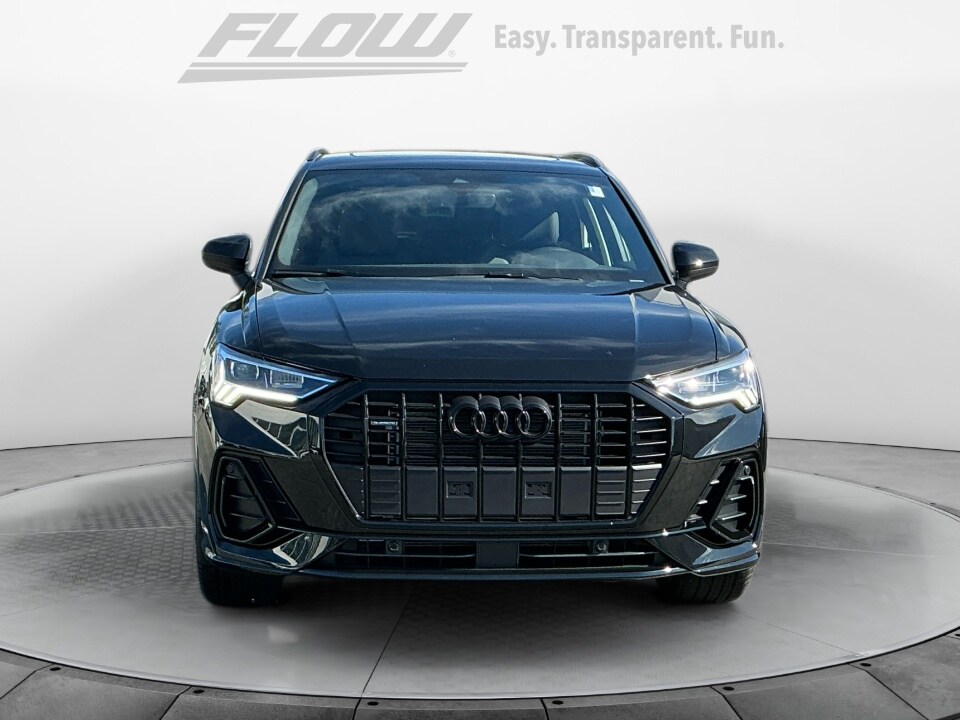 2025 Audi Q3 Premium 45 TFSI S line photo 2