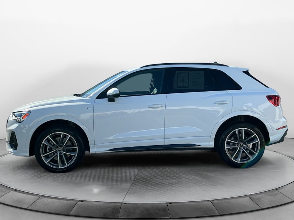 Certified 2025 Audi Q3 Premium 45 TFSI S line quattro Tiptronic SUV