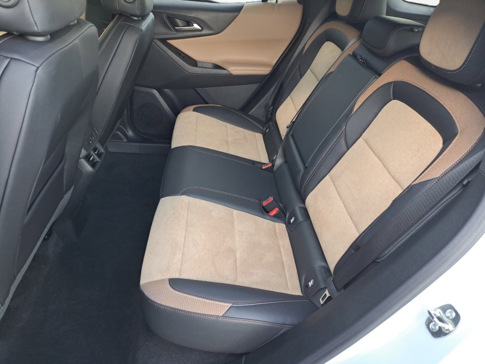 2026 Chevrolet Equinox ACTIV - Photo 12