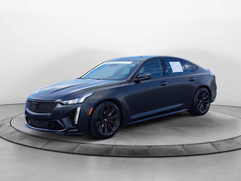 2024 Cadillac CT5 V photo 2