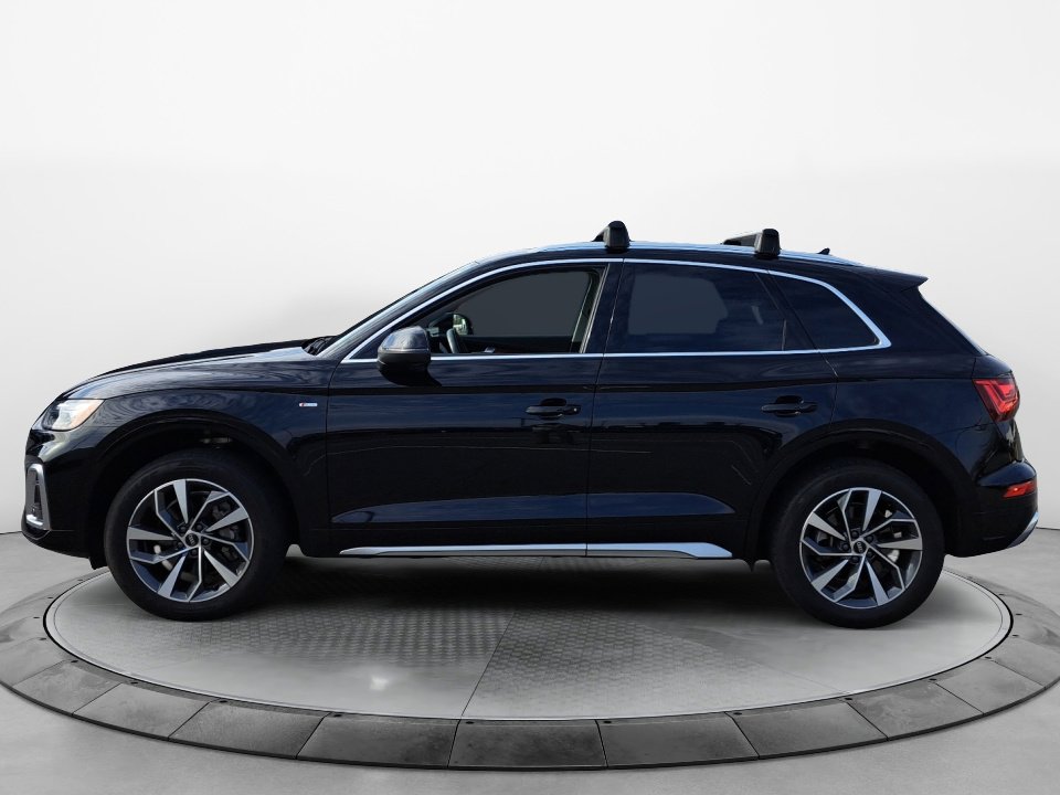 2022 Audi Q5 Premium 45 TFSI S line photo 2