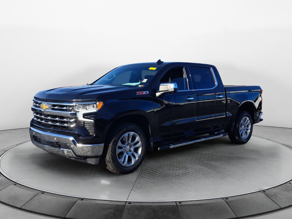 2022 Chevrolet Silverado 1500 LTZ photo 2