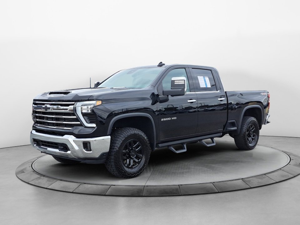 2024 Chevrolet Silverado 2500HD LTZ photo 3