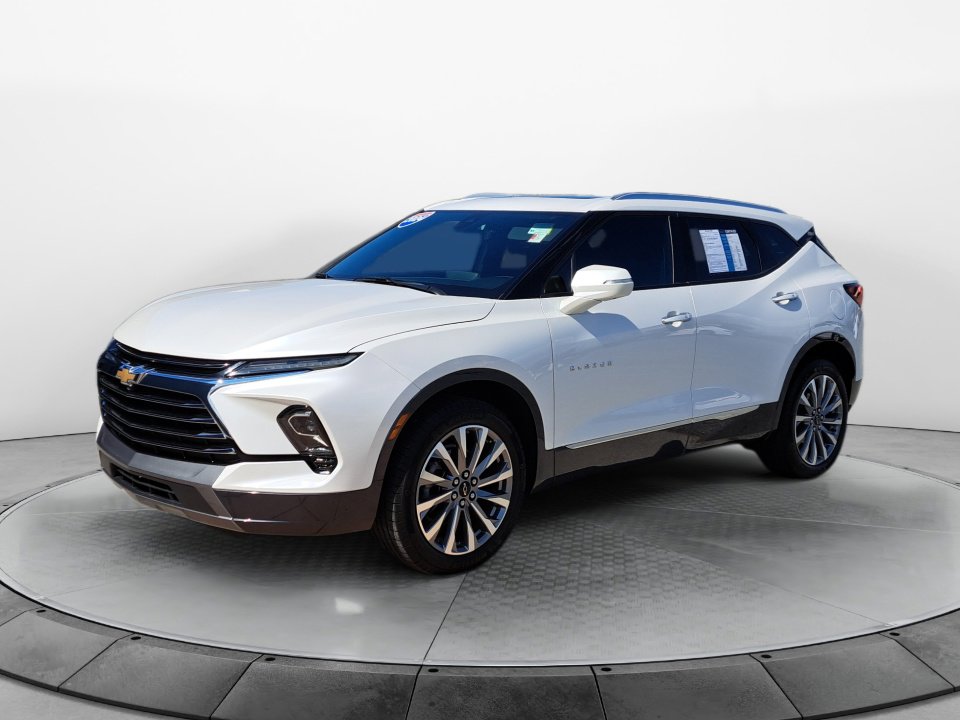 2024 Chevrolet Blazer Premier photo 3