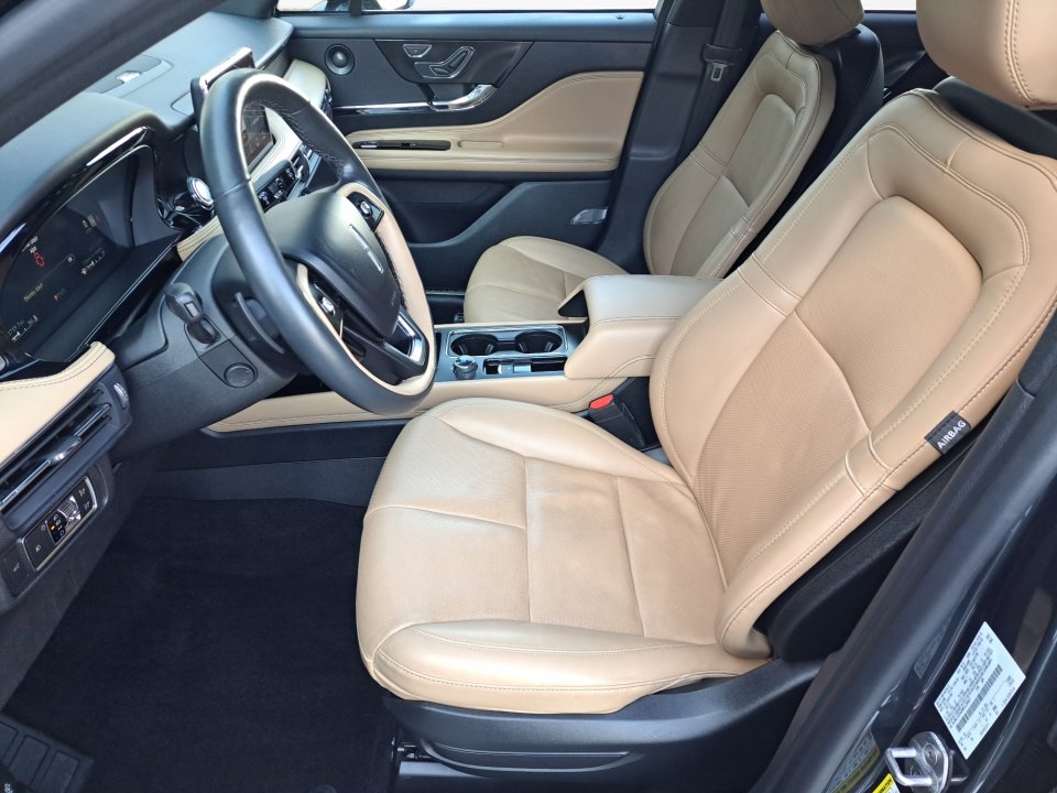 2021 Lincoln Corsair Reserve photo 2