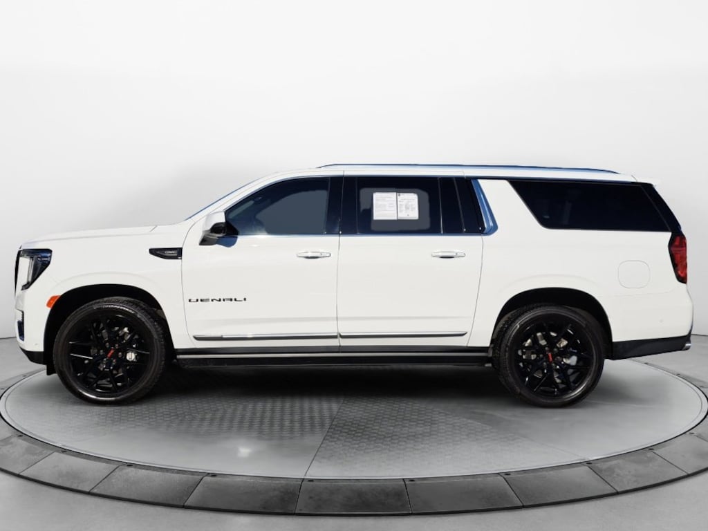 Used 2023 GMC Yukon XL Denali SUV