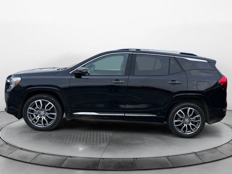 2024 GMC Terrain Denali's photo