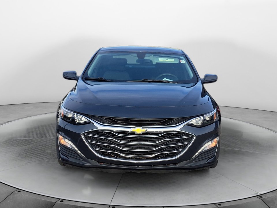 2021 Chevrolet Malibu 1LT photo 2