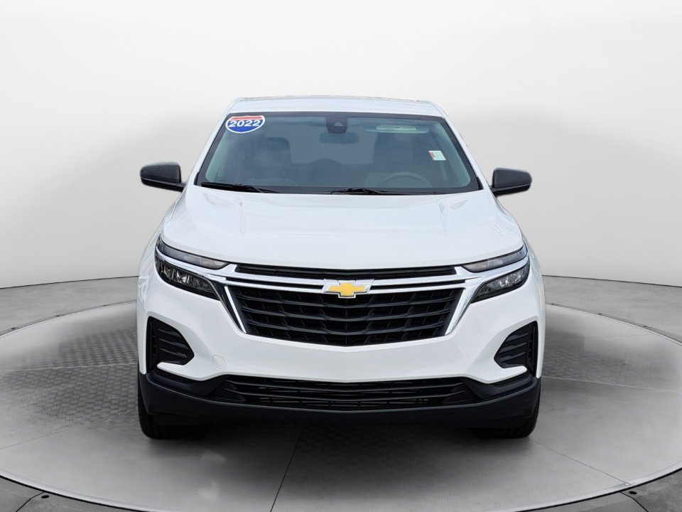 2022 Chevrolet Equinox LS photo 2