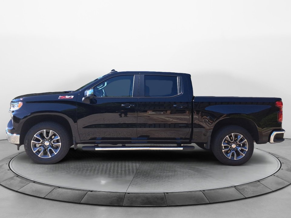 2025 Chevrolet Silverado 1500 LT photo 4