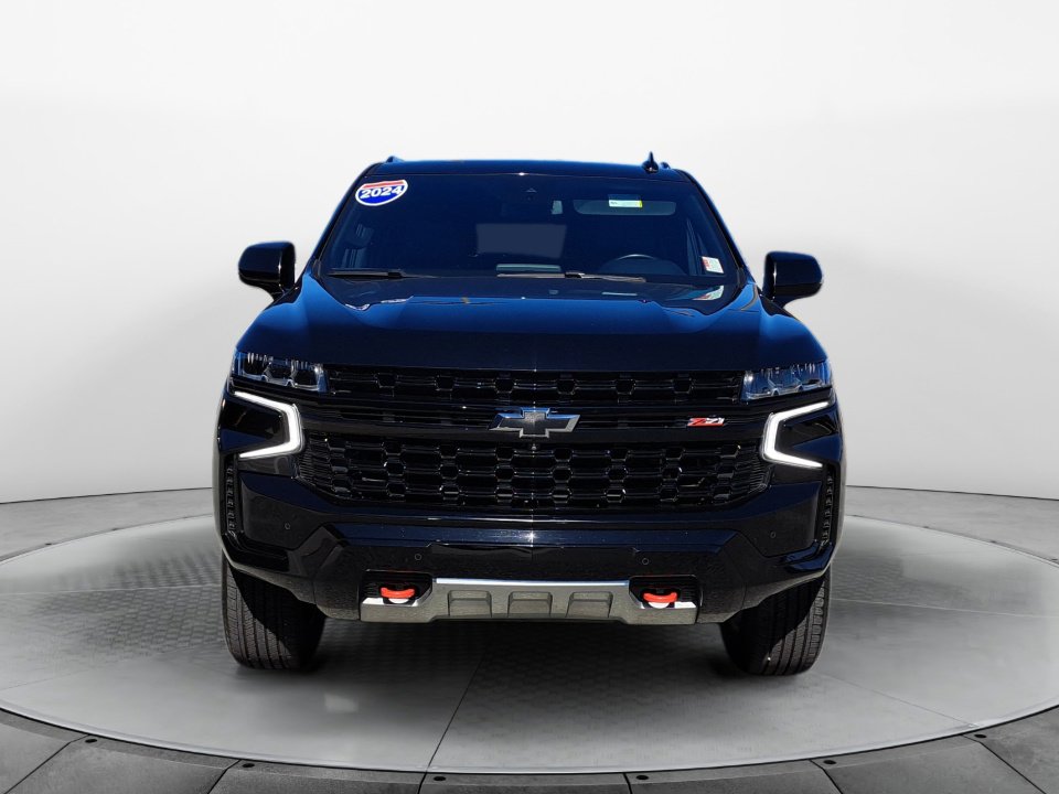 2024 Chevrolet Suburban Z71 photo 2