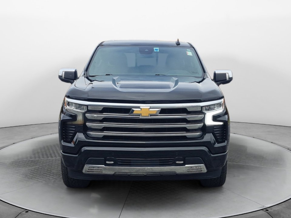 2023 Chevrolet Silverado 1500 High Country photo 2