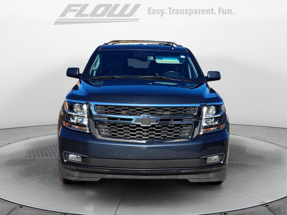 2020 Chevrolet Suburban LT photo 2