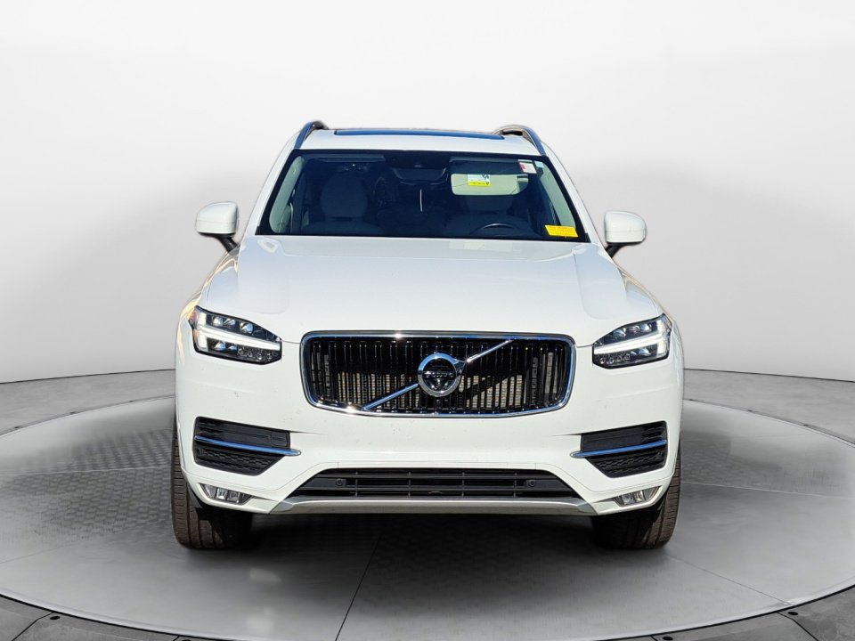 2018 Volvo XC90 T5 Momentum photo 2