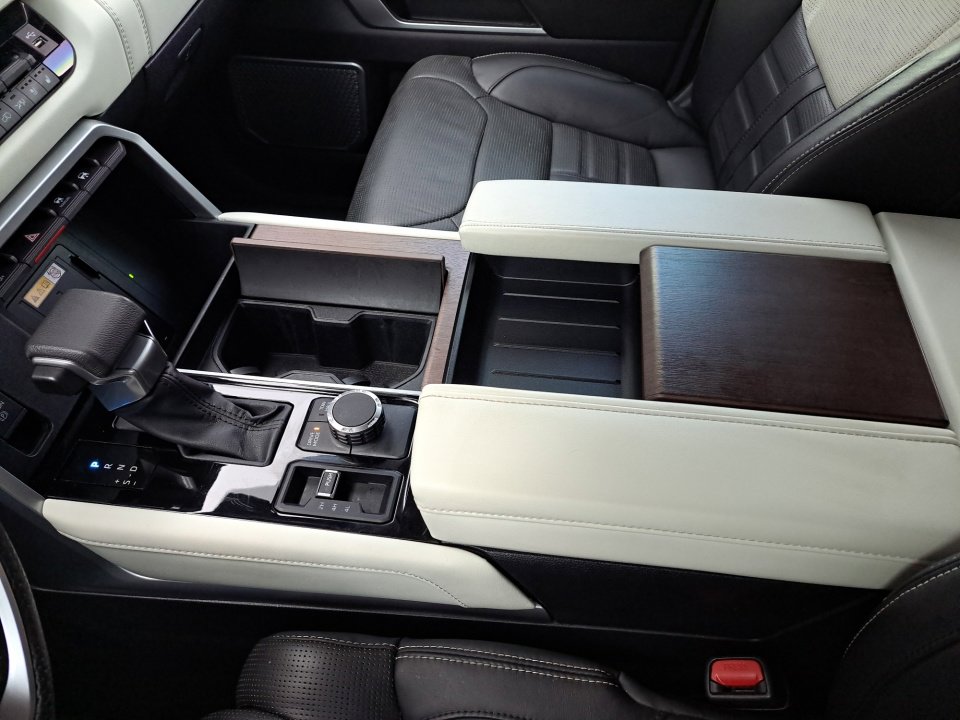 2024 Toyota Sequoia Capstone - Photo 34