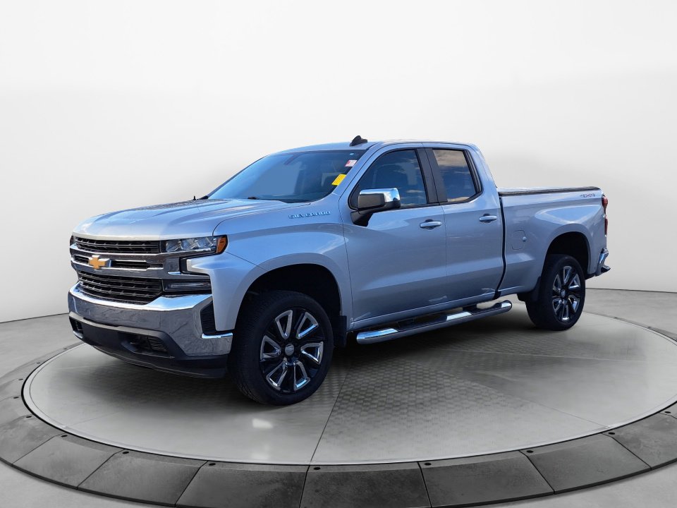 2020 Chevrolet Silverado 1500 LT photo 3