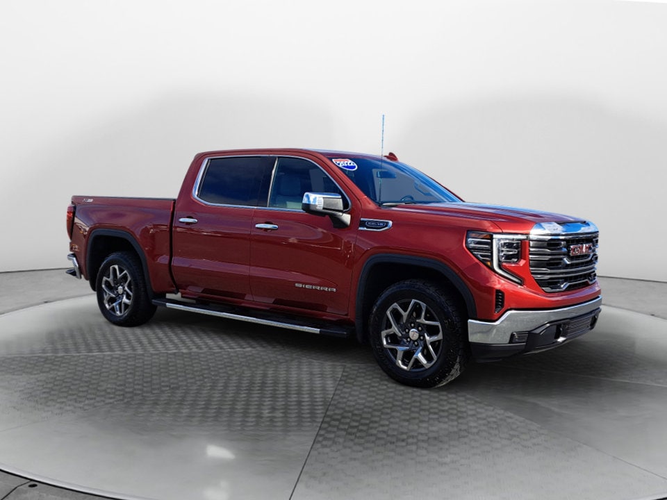 2022 GMC Sierra 1500 SLT's photo