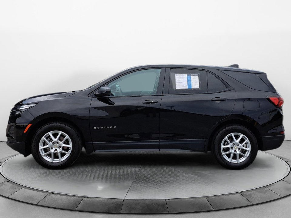2023 Chevrolet Equinox LS photo 4