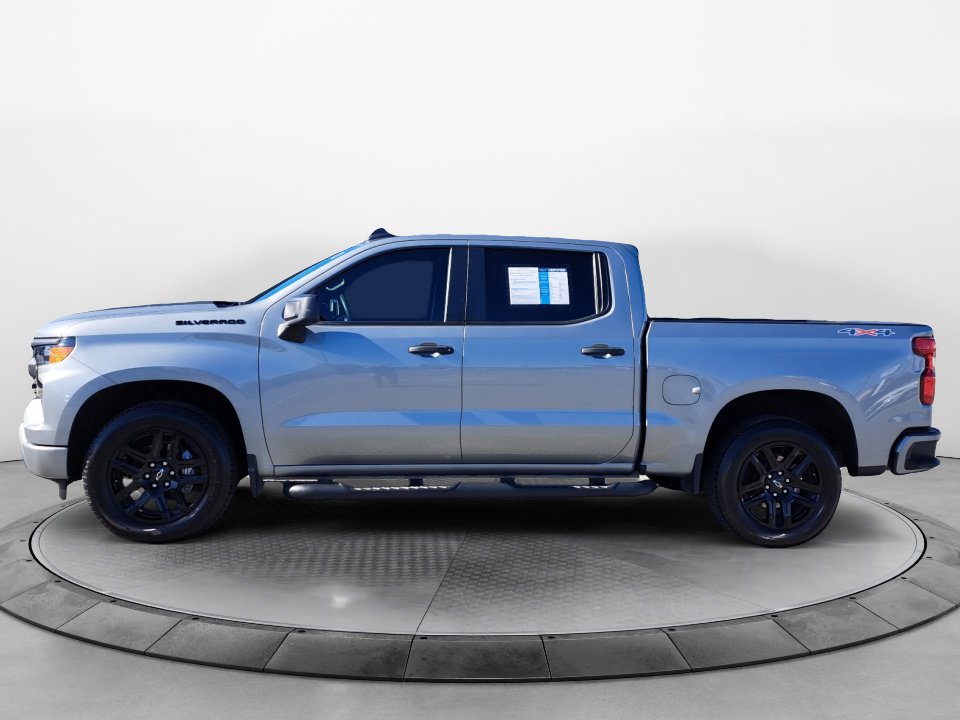 2024 Chevrolet Silverado 1500 Custom photo 4