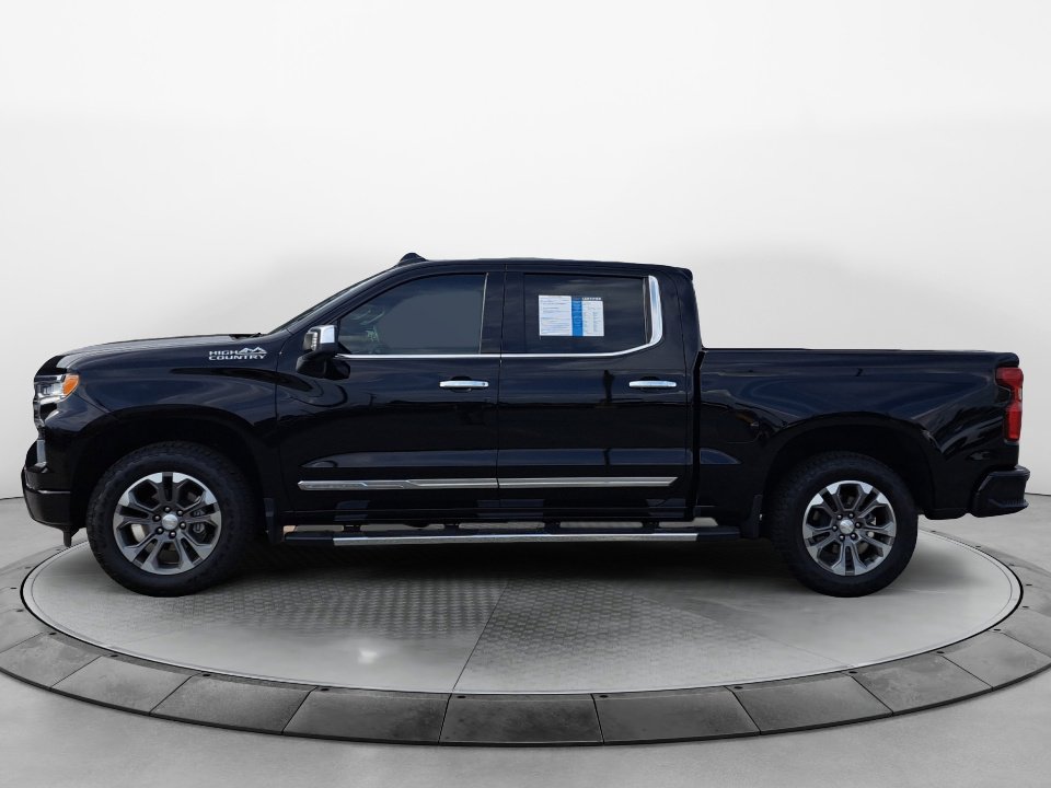 2023 Chevrolet Silverado 1500 High Country photo 2