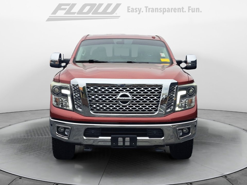 2016 Nissan Titan SL photo 2