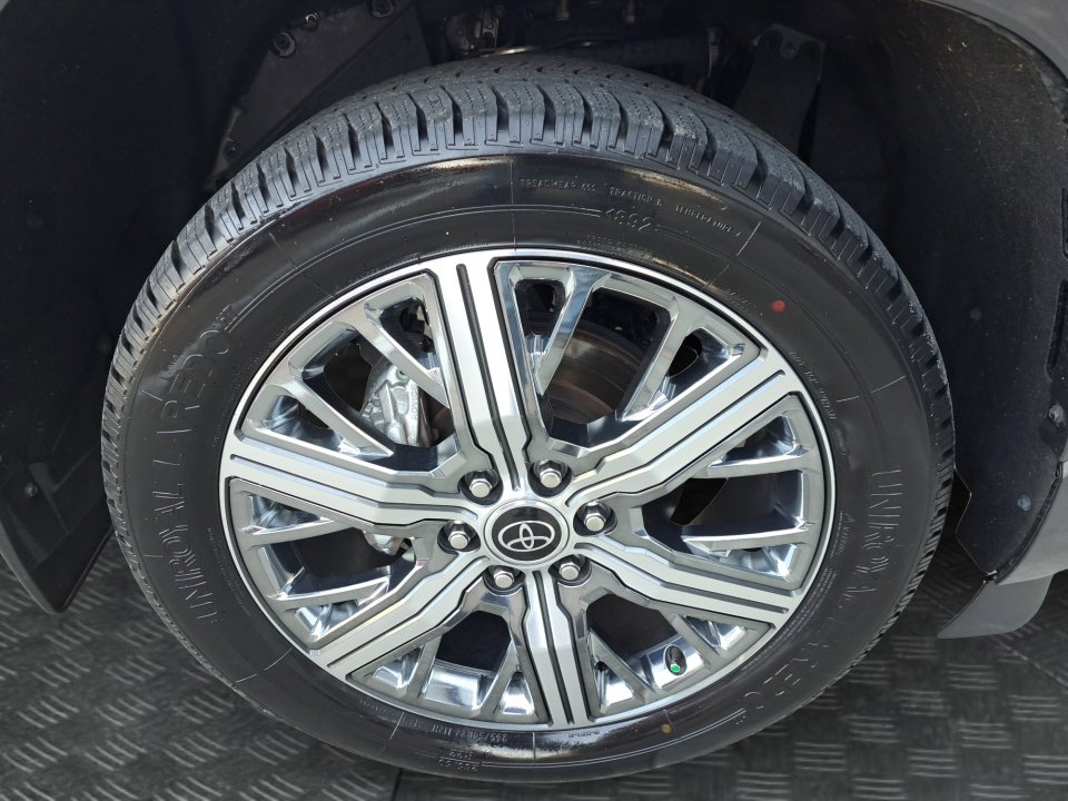 2024 Toyota Sequoia Capstone - Photo 21