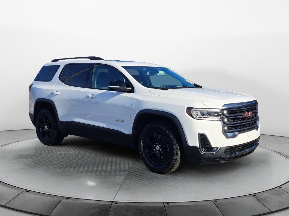 2022 GMC Acadia AT4's photo
