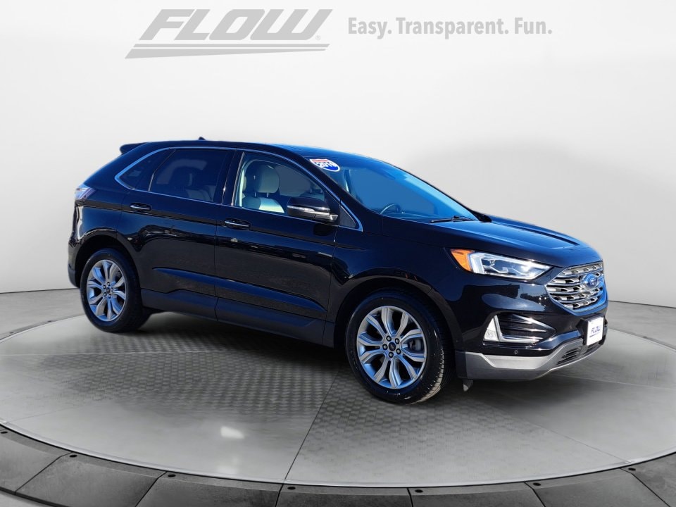 2019 Ford Edge Titanium's photo