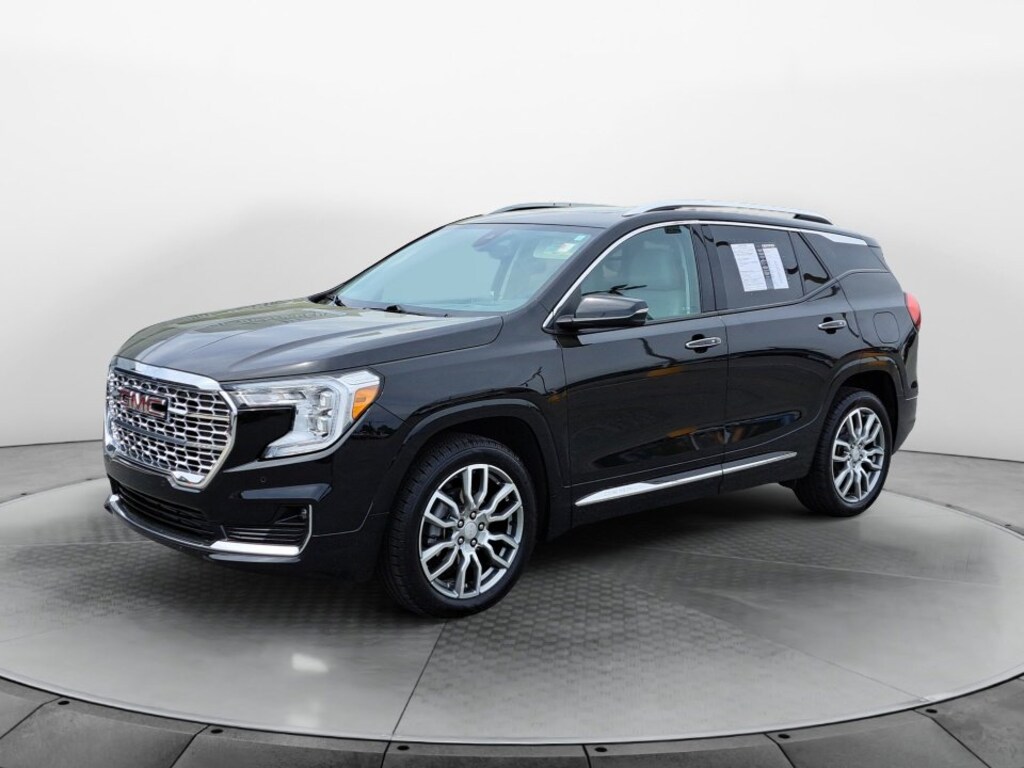 Used 2024 GMC Terrain Denali SUV