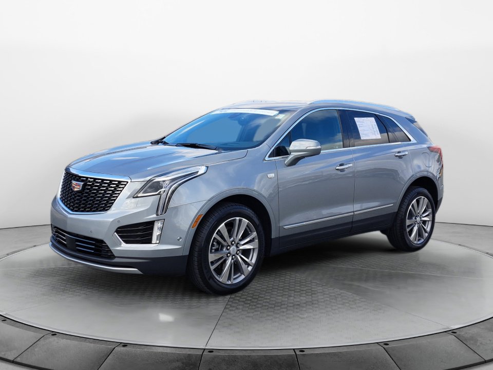 2025 Cadillac XT5 Premium Luxury photo 3