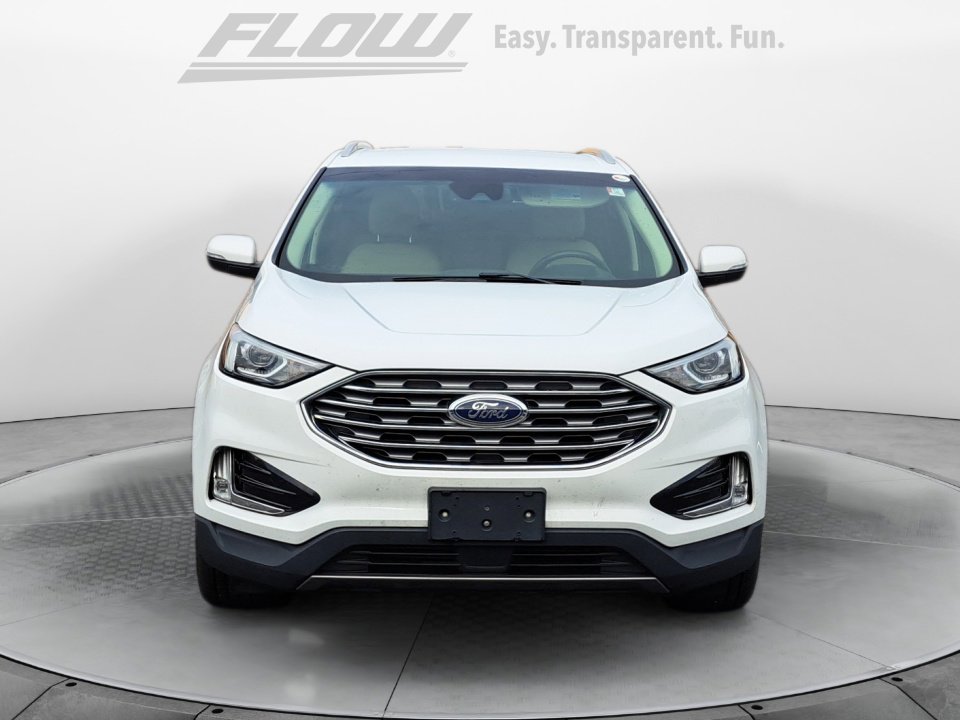 2019 Ford Edge SEL photo 2