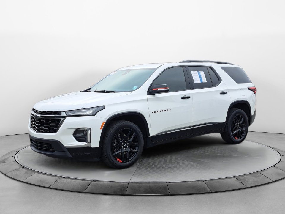 2024 Chevrolet Traverse Premier photo 3