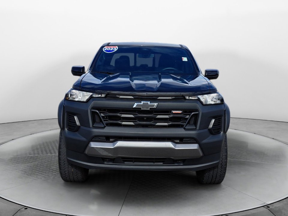 2023 Chevrolet Colorado Trail Boss photo 2