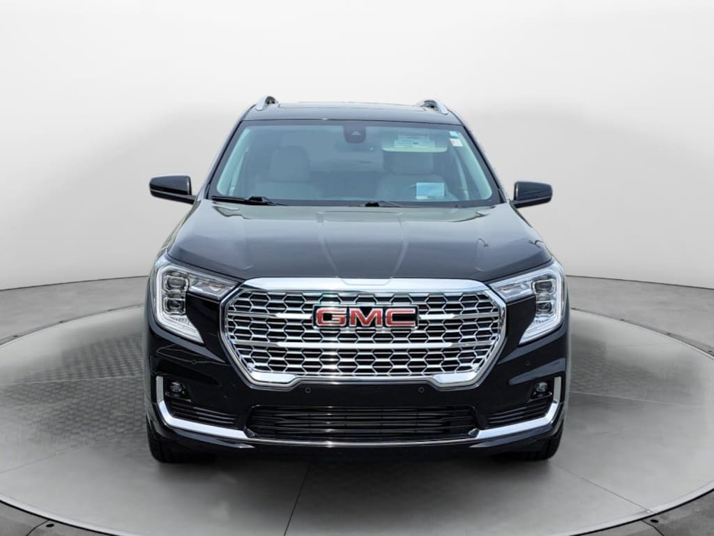 Used 2024 GMC Terrain Denali SUV