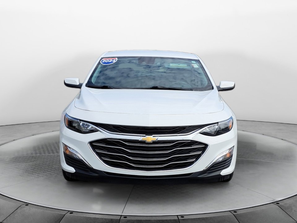 2024 Chevrolet Malibu LS photo 2