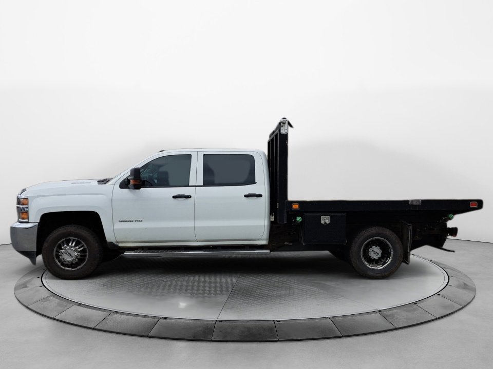 2017 Chevrolet Silverado 3500HD photo 3