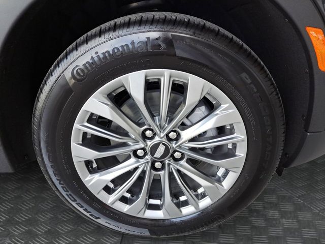 2025 Cadillac XT4 Premium Luxury - Photo 17