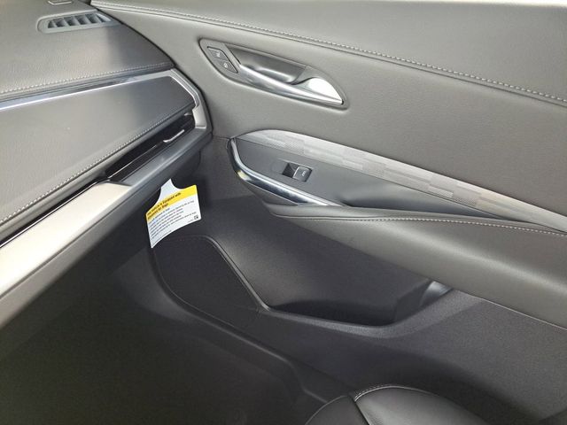 2025 Cadillac XT4 Premium Luxury - Photo 31