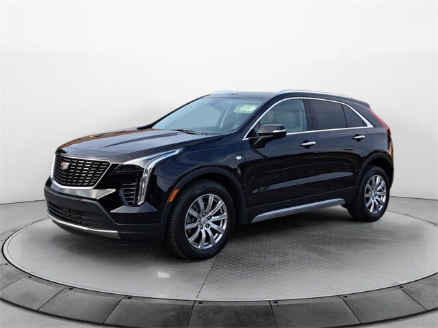2023 Cadillac XT4 Premium Luxury photo 2