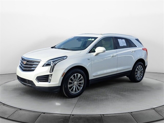 2017 Cadillac XT5 Luxury photo 3
