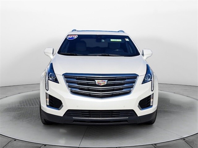 2018 Cadillac XT5 Luxury photo 2