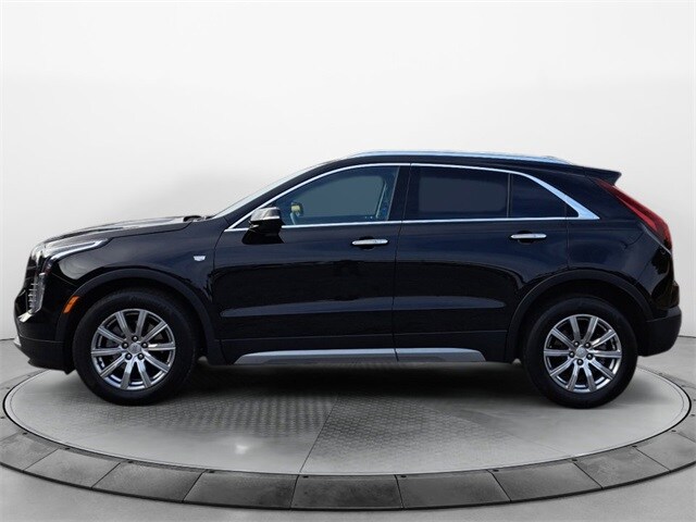 2023 Cadillac XT4 Premium Luxury photo 3