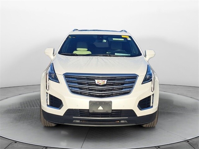 2018 Cadillac XT5 Premium Luxury photo 2