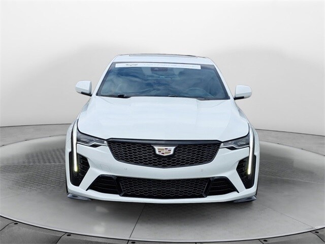 2023 Cadillac CT4 photo 2