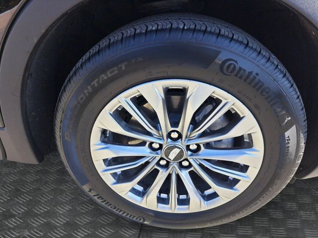 2025 Cadillac XT4 Premium Luxury - Photo 17