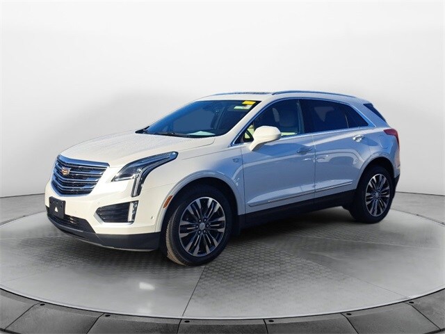 2018 Cadillac XT5 Premium Luxury photo 3