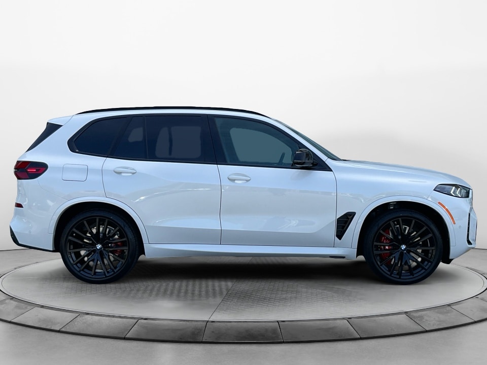 2026 BMW X5 M60i - Photo 8