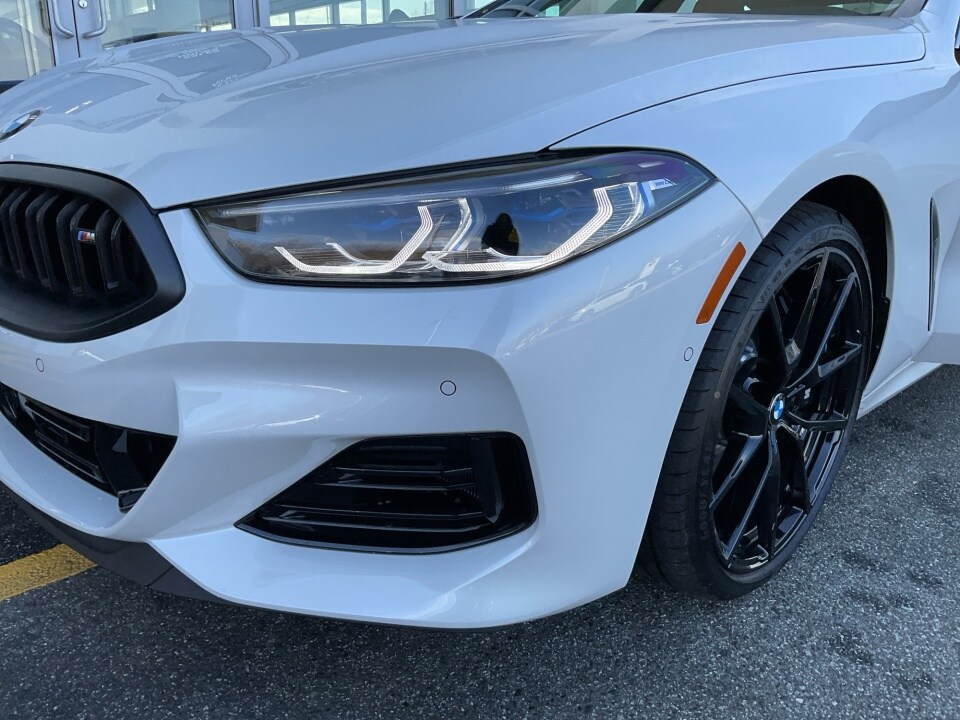 2026 BMW 8 Series M850i - Photo 26
